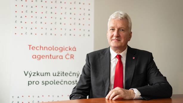 Profesor Petr Konvalinka, předseda Technologické agentury ČR