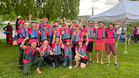 foodora posádka na Rotary Dragon Boat Charity Challenge 2023