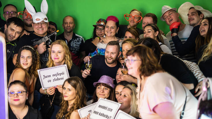 Společně každý rok rádi slavíme příchod Vánoc a to vždy hodně zvesela.