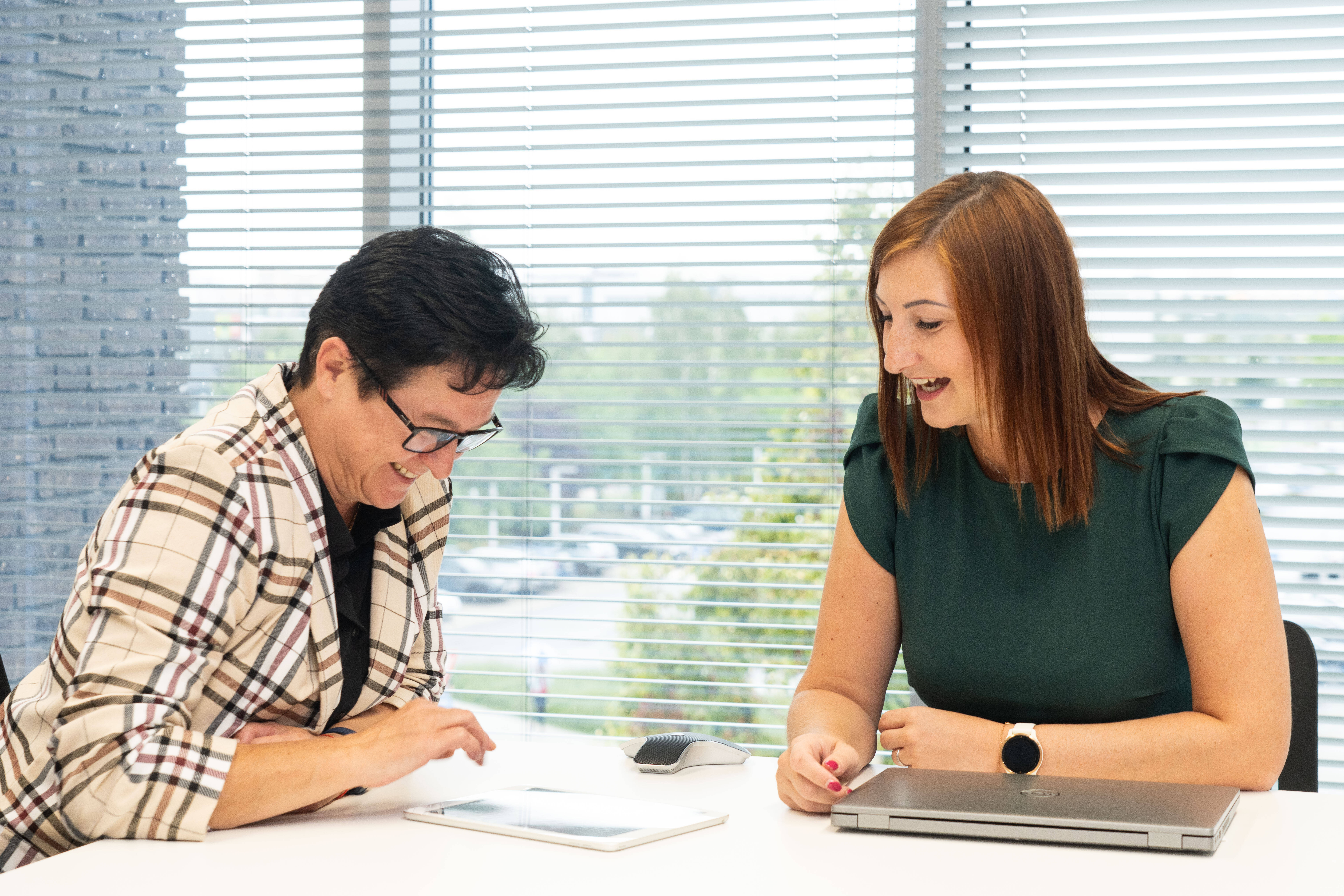 Práce osobního bankéře na pobočce naší banky